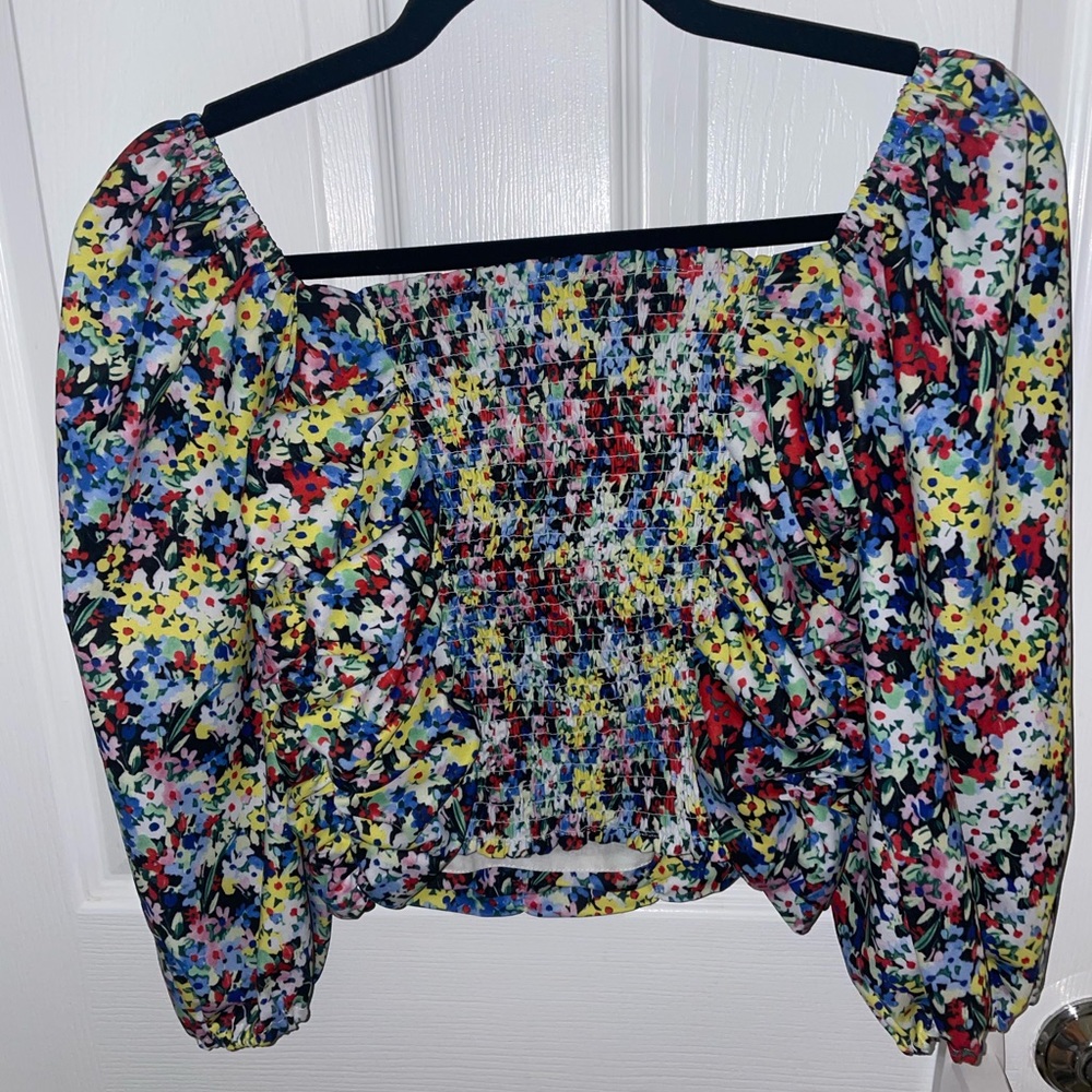 Floral Top - Picture 2 of 2